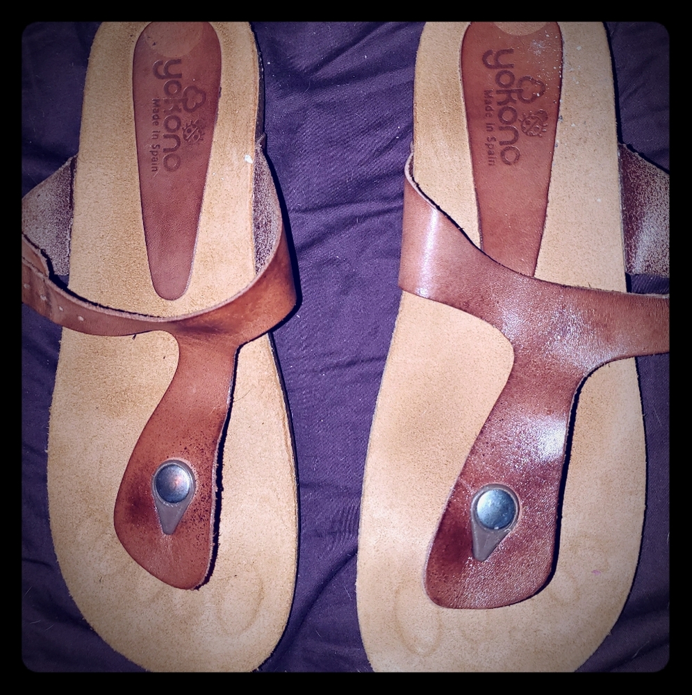 Ladies Yokono leather sandals. Made in Spain.